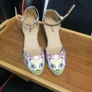 Whitemt 7 1/2  Wedge Sandal Tropical